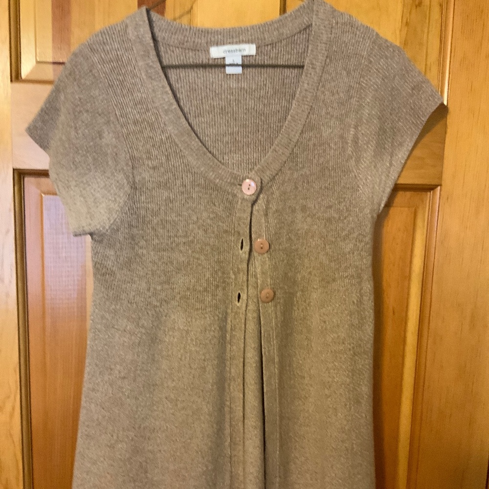 Short sleeve sweater